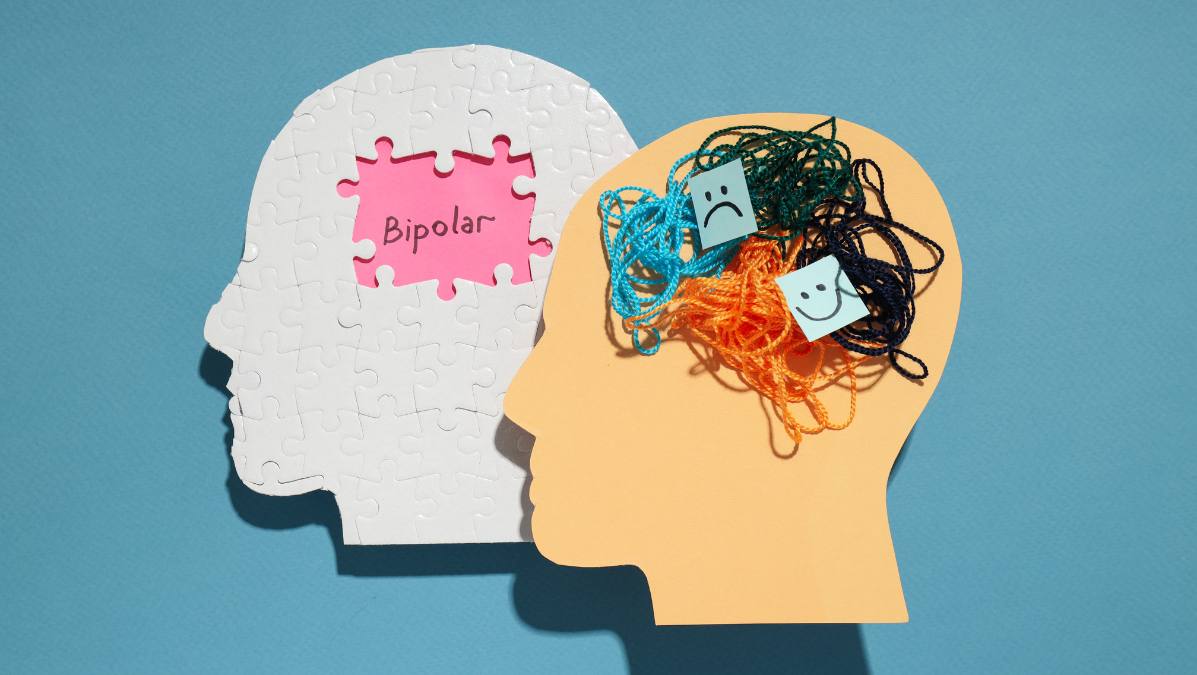 Głowy ułożone z puzzli, z karteczkami przyklejonym w miejscu mózgu, co symbolizuje zaburzenia psychiczne